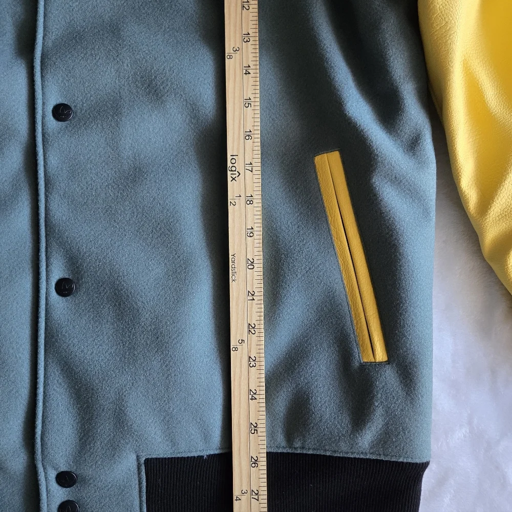 Jamaica Football Federation Men Large Adidas Originals VRCT TECEME Jacket JE5329